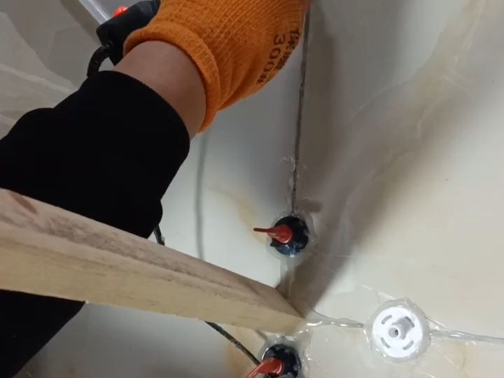 瓷砖地板空鼓最简单的修补方法(瓷砖地板空鼓最简单的修补方法视频) 瓷砖地板空鼓最简单的修补方法(瓷砖地板空鼓最简单的修补方法视频)